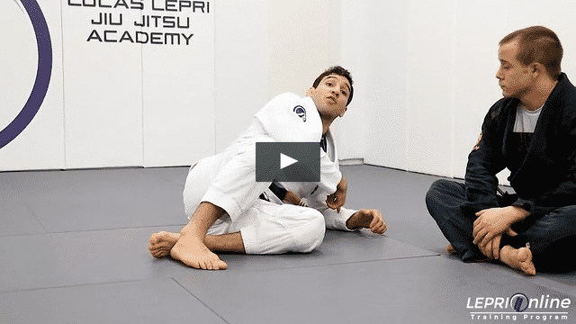 Preventing the Opponent From Escaping while Passing to Side Control