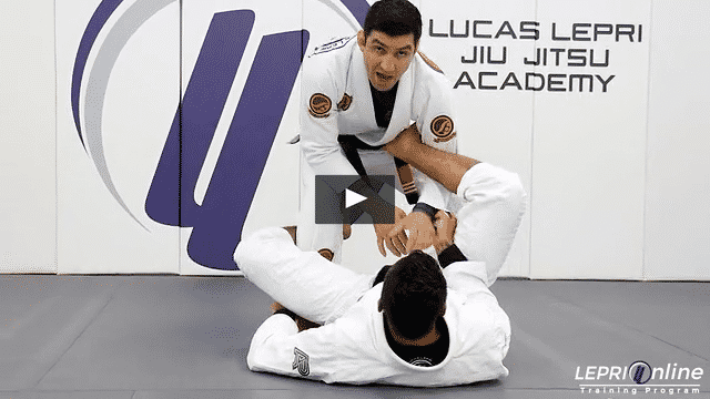 Lasso Escape When Opponent is Not Wearing a Belt