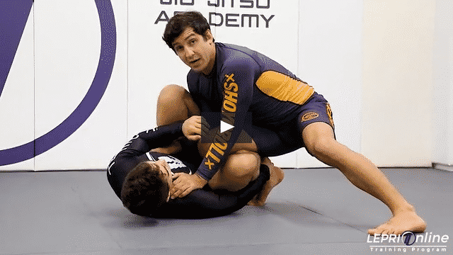 Knee Cut Pass Attempt to Heel Hook