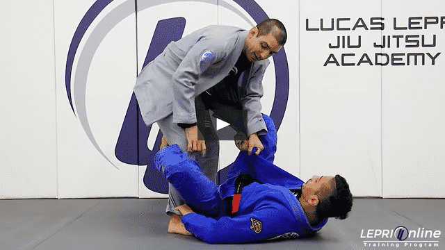 De La Riva With Lapel and Lasso Control Escape to Knee Cut Pass