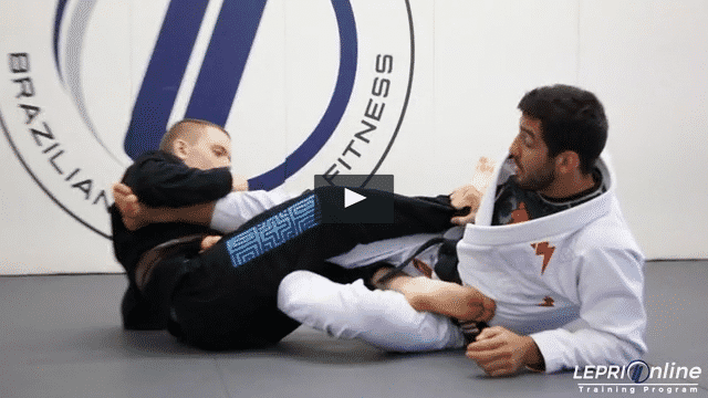 Escape when an Opponent Applies 50/50 Guard and Attempts a Back Take