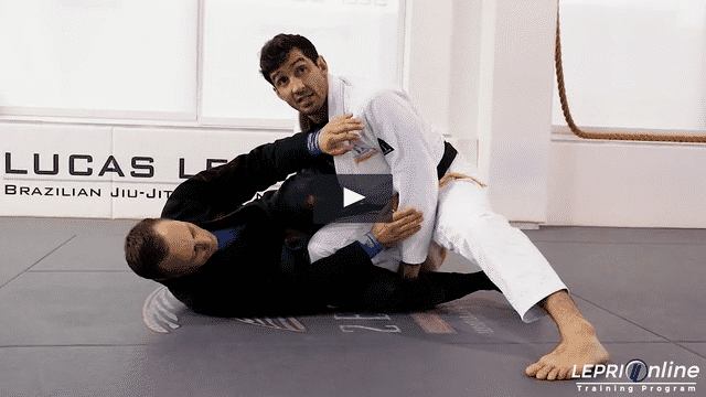 De La Riva Defense to Knee Cut Pass Attempt to Side Control Variation
