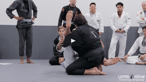 Low Single Entry to One Leg X Transition to Sweep/Pass